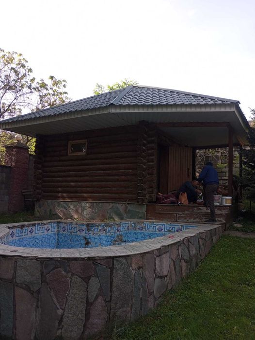 Продам баню со сруба, диаметр сруба 20 длина 4м35см.общ, 27 кв.м.