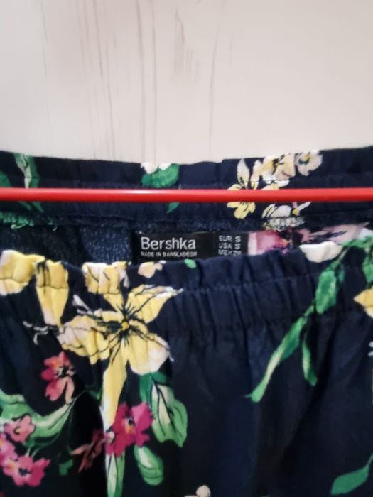 Bluza dama Bershka, marimea S,