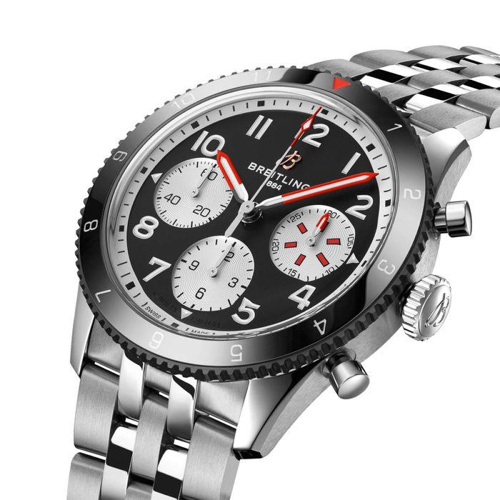 Часовник Breitling Classic Avi Chronograph 42 Mosquito