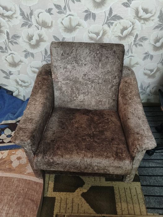 Диван и 2 кресла