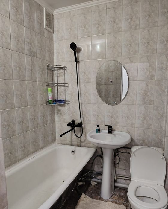 продам 1-ком. 39кв. 4мкр. 9-этаж