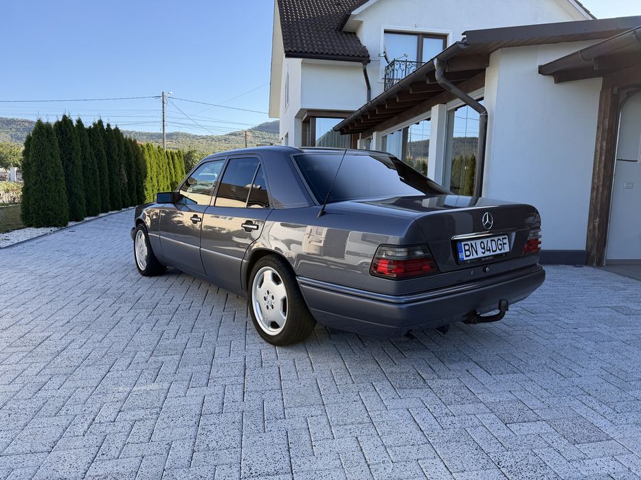MERCEDES-BENZ E-Class 1994 — imagine 4
