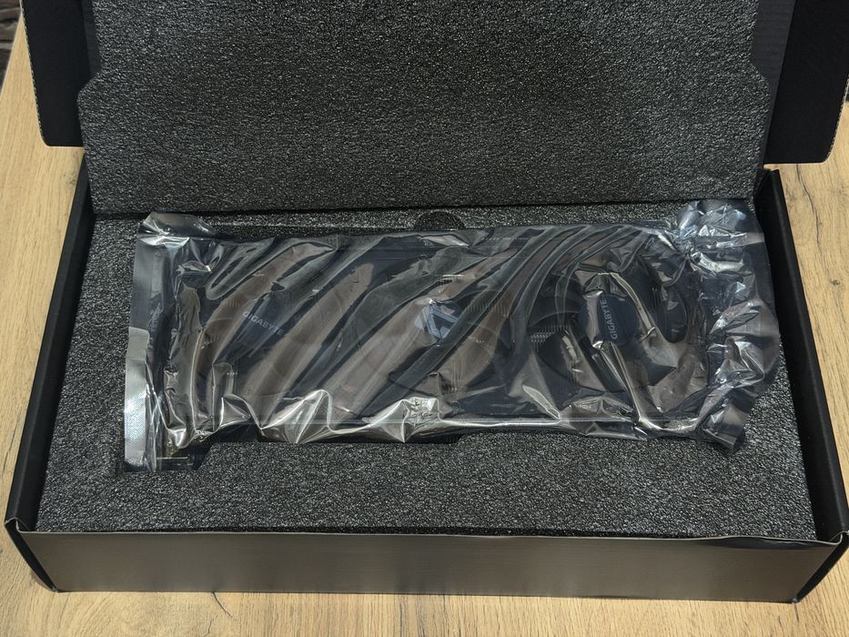 RX 9070 XT Gigabyte Gaming OC 16 gb