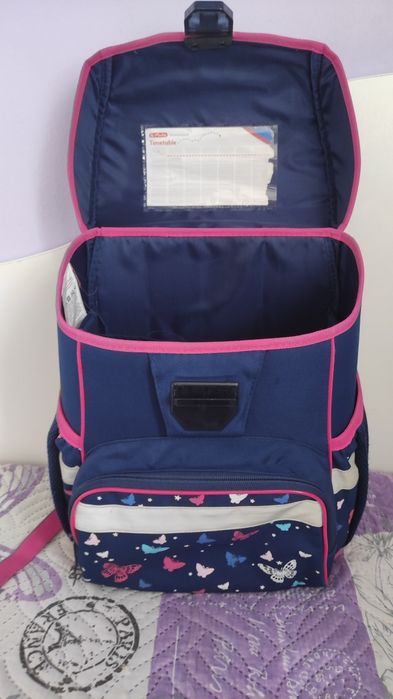 Раница Herlitz + подарък несесер Herlitz за момиче!