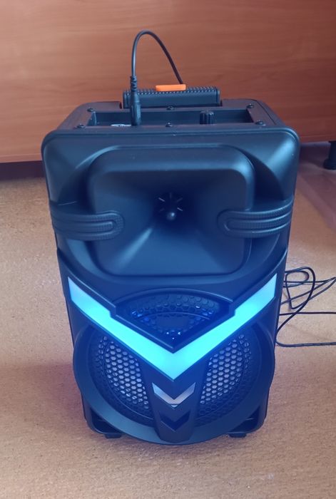 Продам новую музыкальную колонку