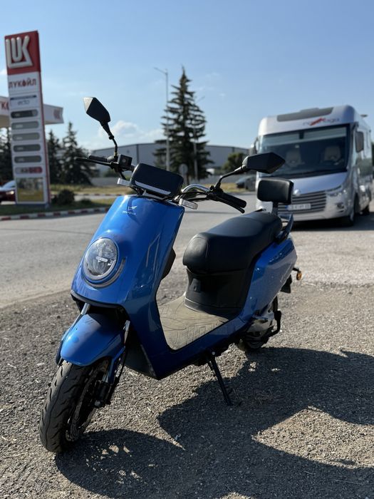 електрически скутер