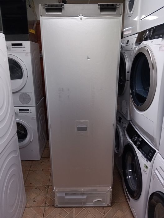 Последен модел XXL огромен  иноксов фризер  Миеле Miele 2 год.Гаранция