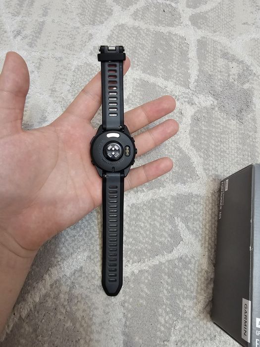 Продам Garmin forerunner 165