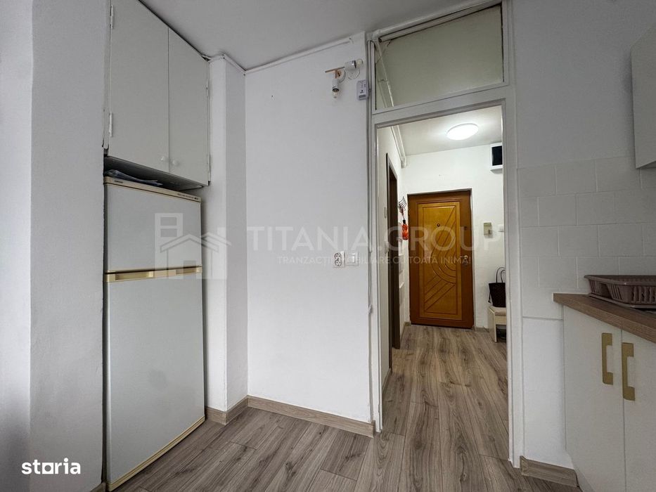 Garsonieră decomandată 38mp, renovată integral, lift nou,  Racadau
