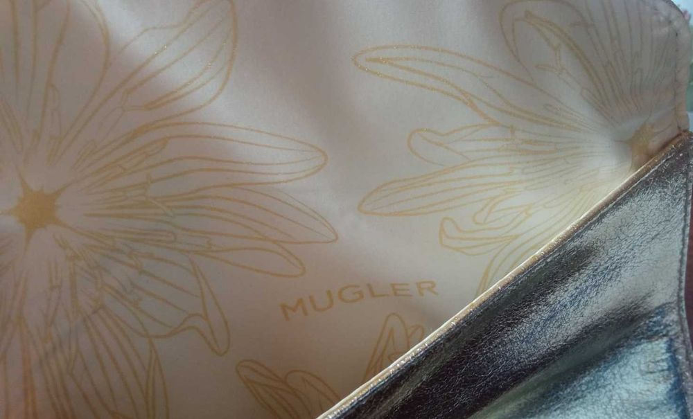 Чанта малка Thierry Mugler златиста металик с Карта MUGLER THE CIRCLE