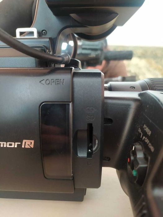 Продам Видеокамера Sony 250000т