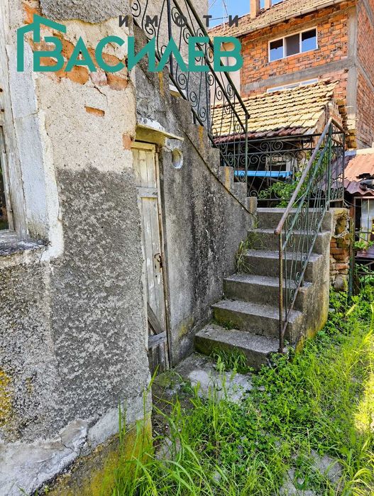 Продава КЪЩА област Перник, гр. Батановци