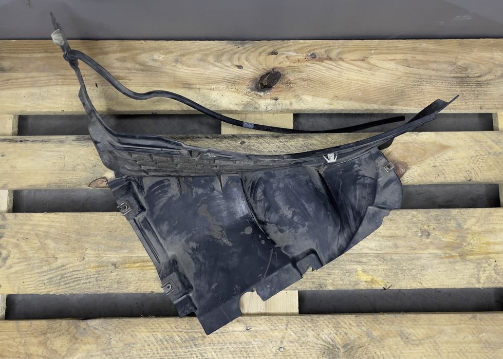 Предна лява част подкланик Audi Q5 80A853887E