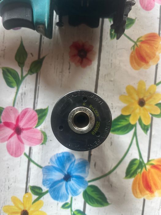 Makita DDF486 + mandrina