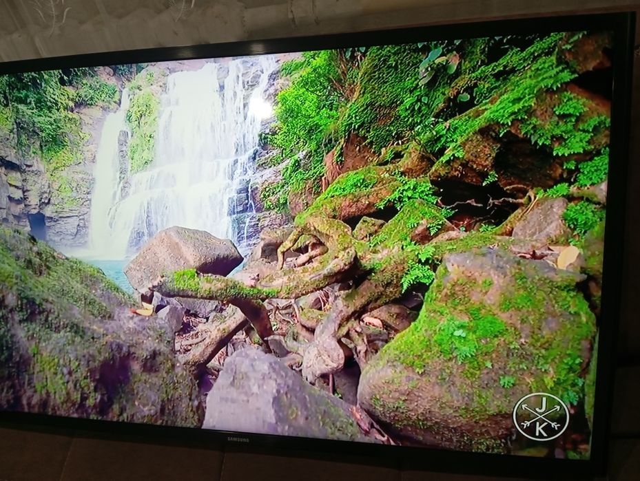 Продам smart ТВ samsung 102
