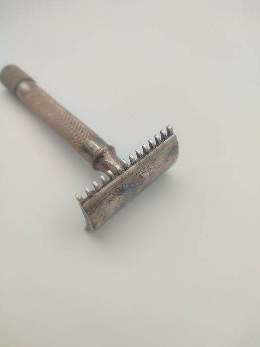 Оригинална винтидж самобръсначка Gillette, произведена в САЩ