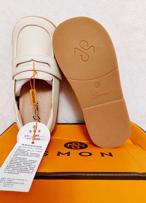 Продам новые туфли для девочки