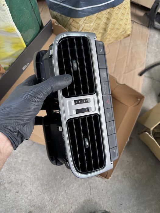 Grila ventilatie centrala 6C08197280 Volkswagen VW Polo 5 6R [