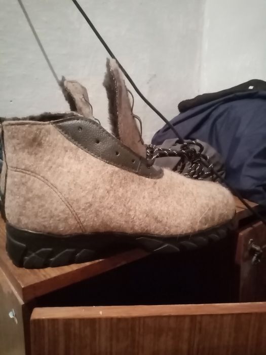 Продам тёплые ботинки