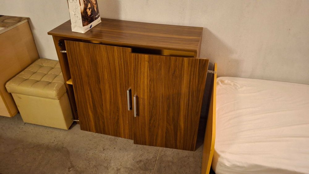 Продавам портманто и шкафове