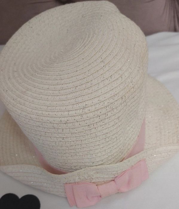 Palarii fetita in stare foarte buna