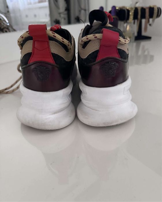 versace chain reaction