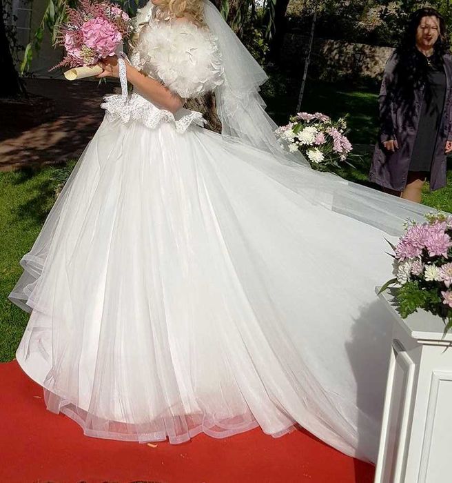 Rochie mireasa superba