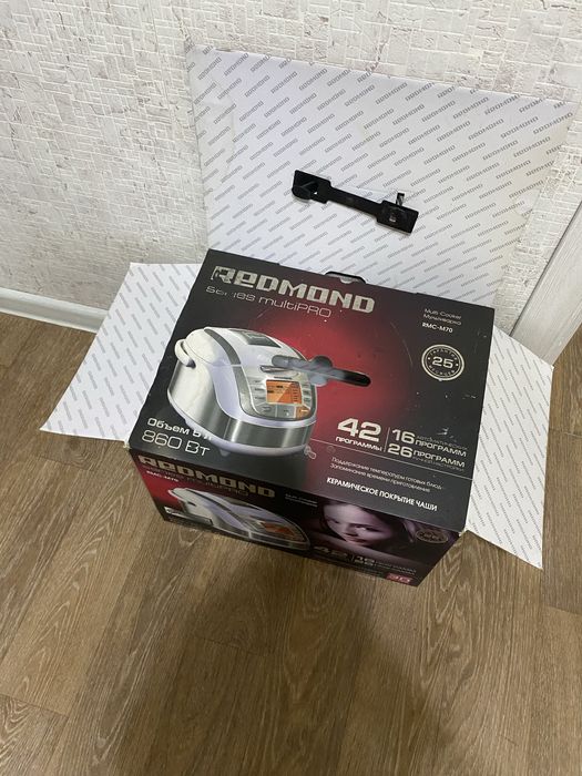 Продам мультиварку.