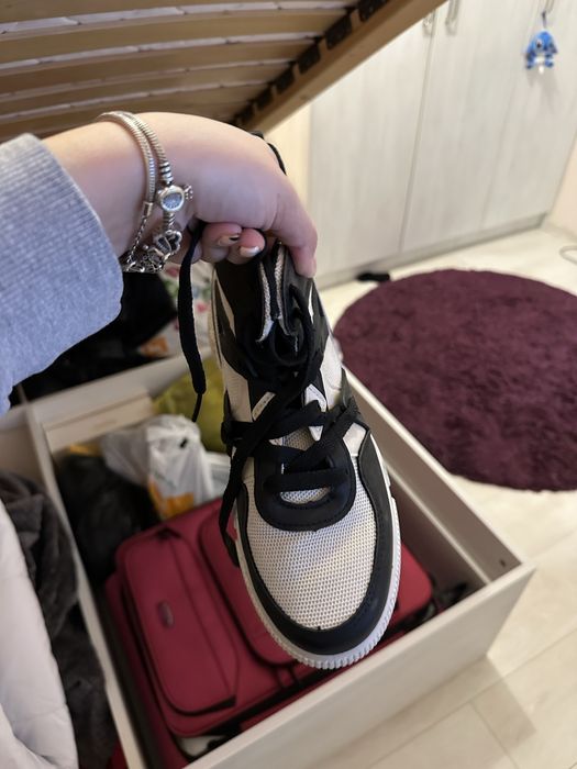 Дамски кецове