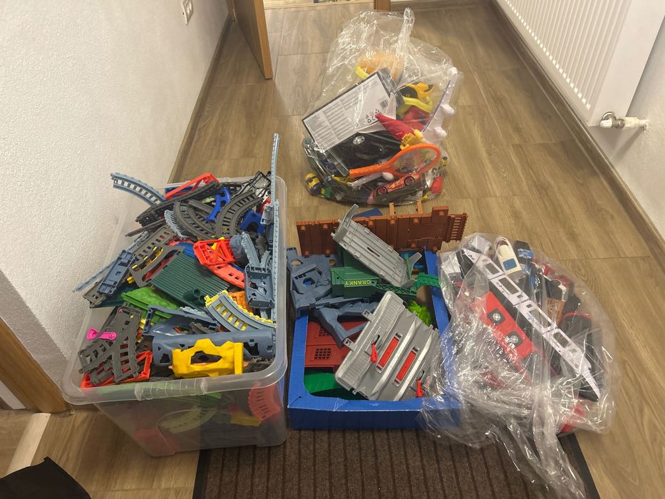 Șină tren de plastic și altele, mașinuțe, avione, trenuri, joculețe