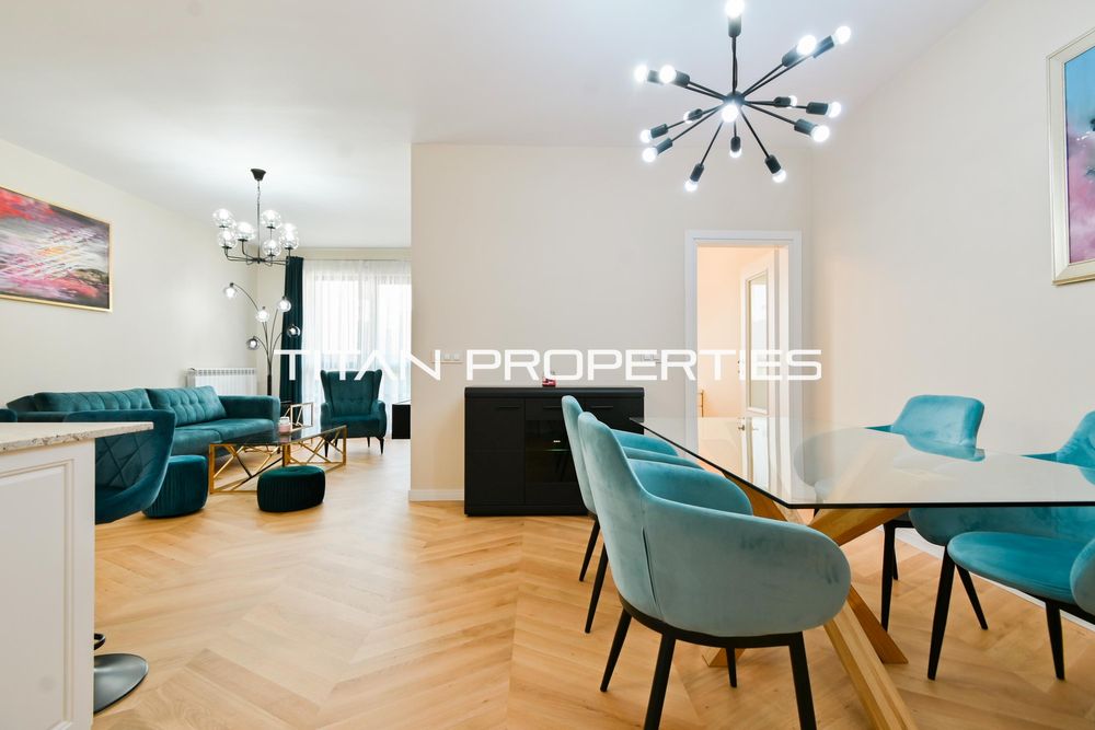 Продава се Четиристаен апартамент в София, Хладилника - 150 кв.м за 3994 €/кв.м - Снимка #1