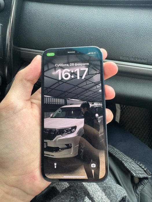 Iphone 12 mini в красивом темном синем цвете