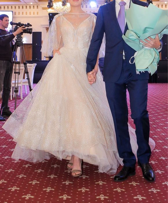 Продам свадебное платье Rara Avis