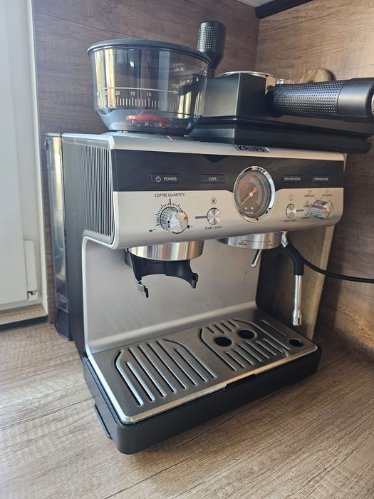 Продавам Кафемашина KRUPS Precision XP801T10