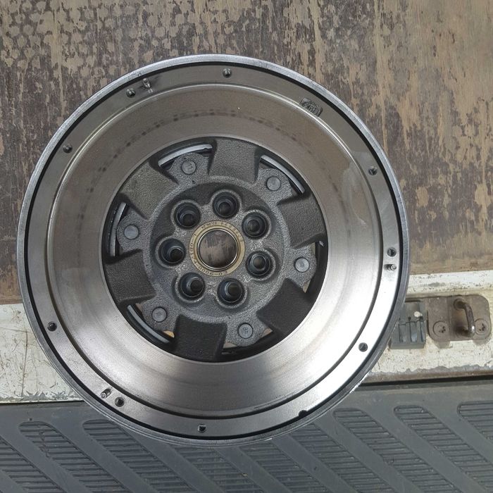 маховик luk 415 0261 10,за рено 1.9 дци,нисан примера 1.9 дци