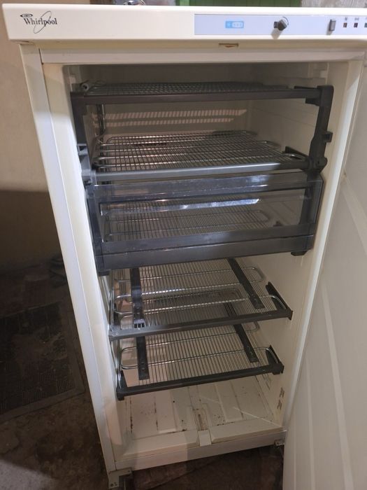 Фризер Whirlpool