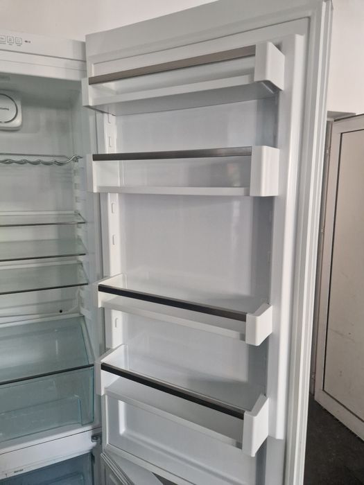 Хладилник с фризер Liebherr A++ No frost 200 см 380 литра