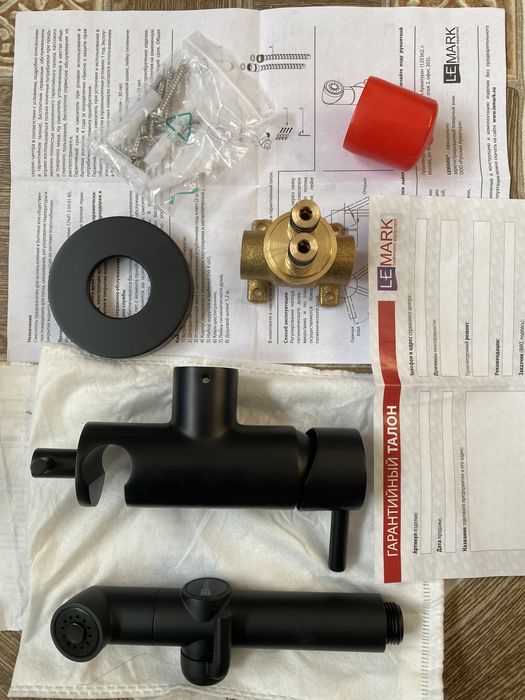 Продаю Сместитель с гигиеническим душем