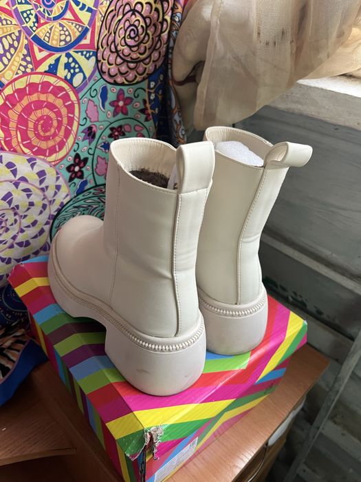 Продам ботинки в идеальном состояний