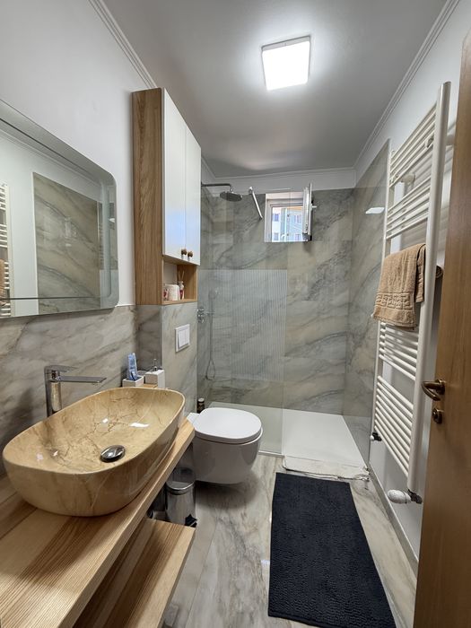 Apartament 3 camere 59 mp zona  Unicarm