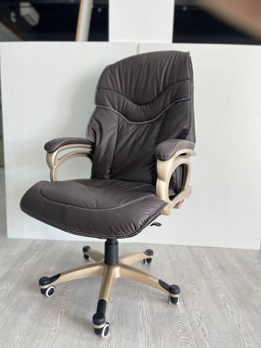 Direktor uchun Kreslo кресло для рукаводител