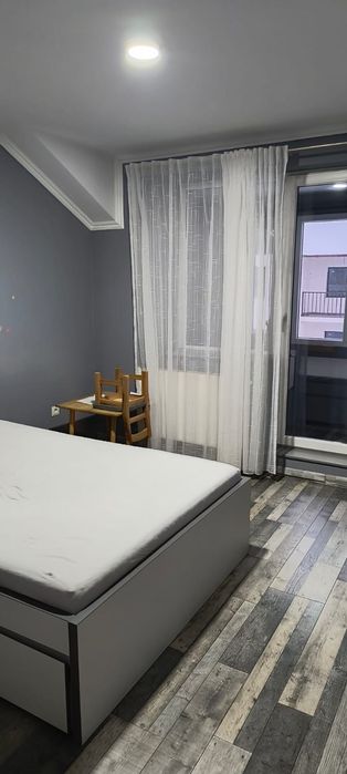 Apartament cu 3 camere in zona rezidentiala.