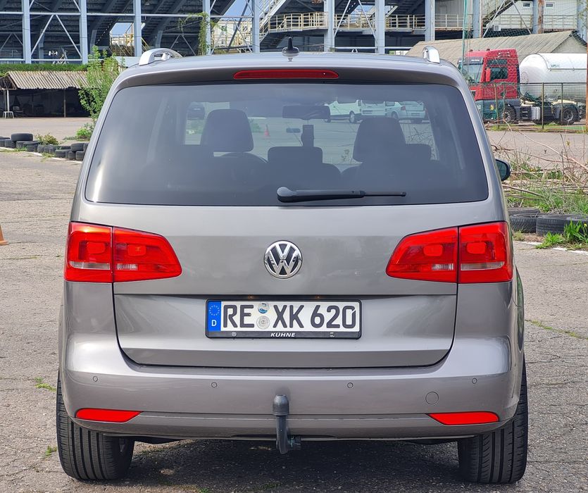 VW Touran Highline 2011 ~ 2.0 TDI - 140 CP ~ Euro 5 ~ Navi Piele BiXenon Led Klimă Senzori etc