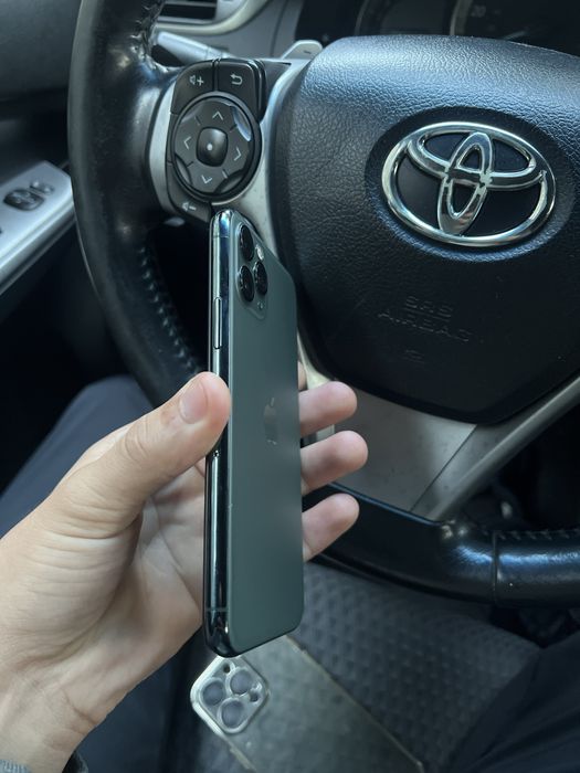 Продам IPhone 11pro
