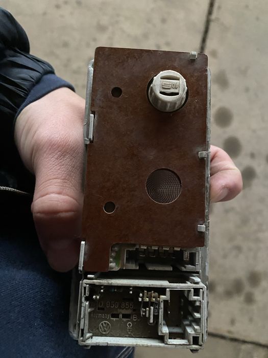 Продам плафон и приборку