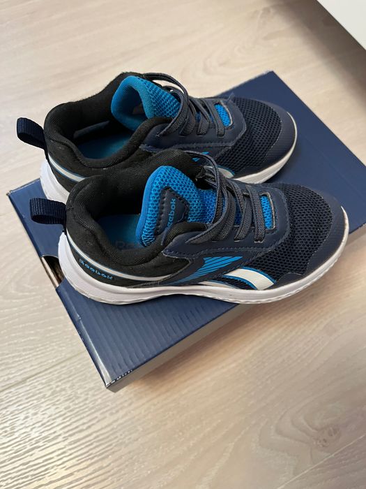 Vând adidași Reebok - mărime 25