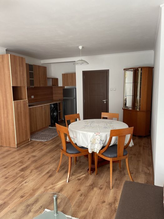 Дава се под наем Двустаен апартамент в Бургас, Център - 78 кв.м за 408 € - Снимка #2