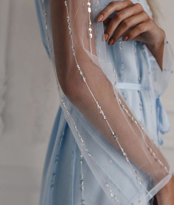 Продам платье lichi 42-44,  15 тыс.