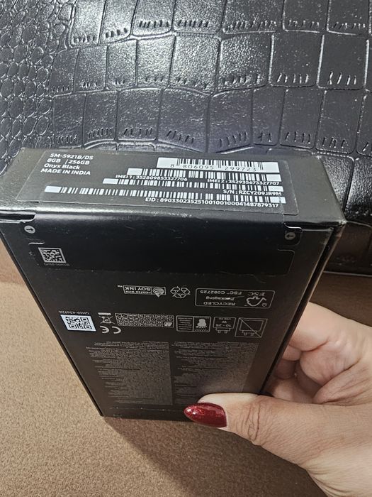 НОВ телефон Samsung Galaxy S 24