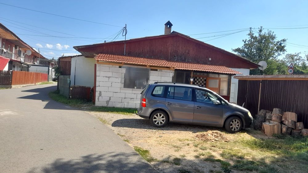 Vînd apartament.